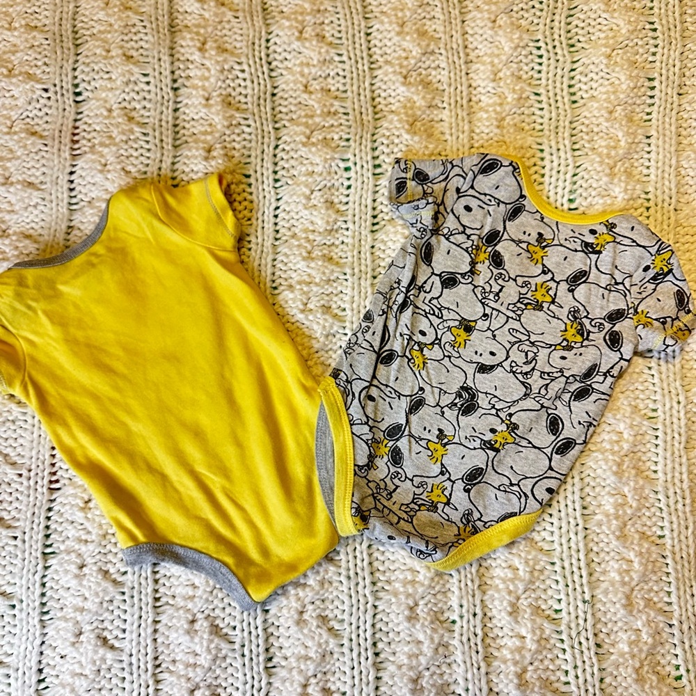 Snoopy Peanuts Onesie - Picture 5 of 5